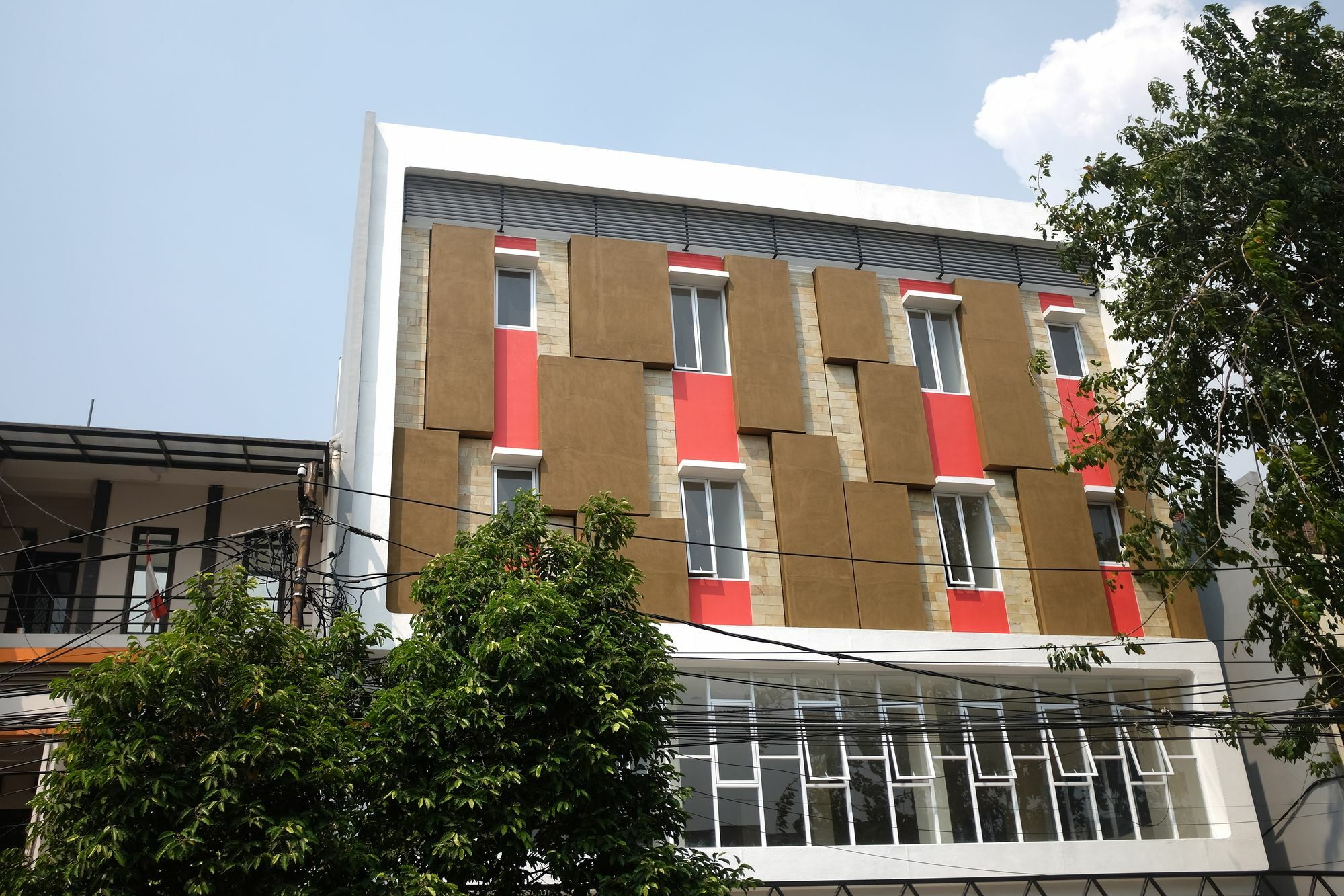 Reddoorz Plus Near Mall Ciputra Джакарта Екстериор снимка