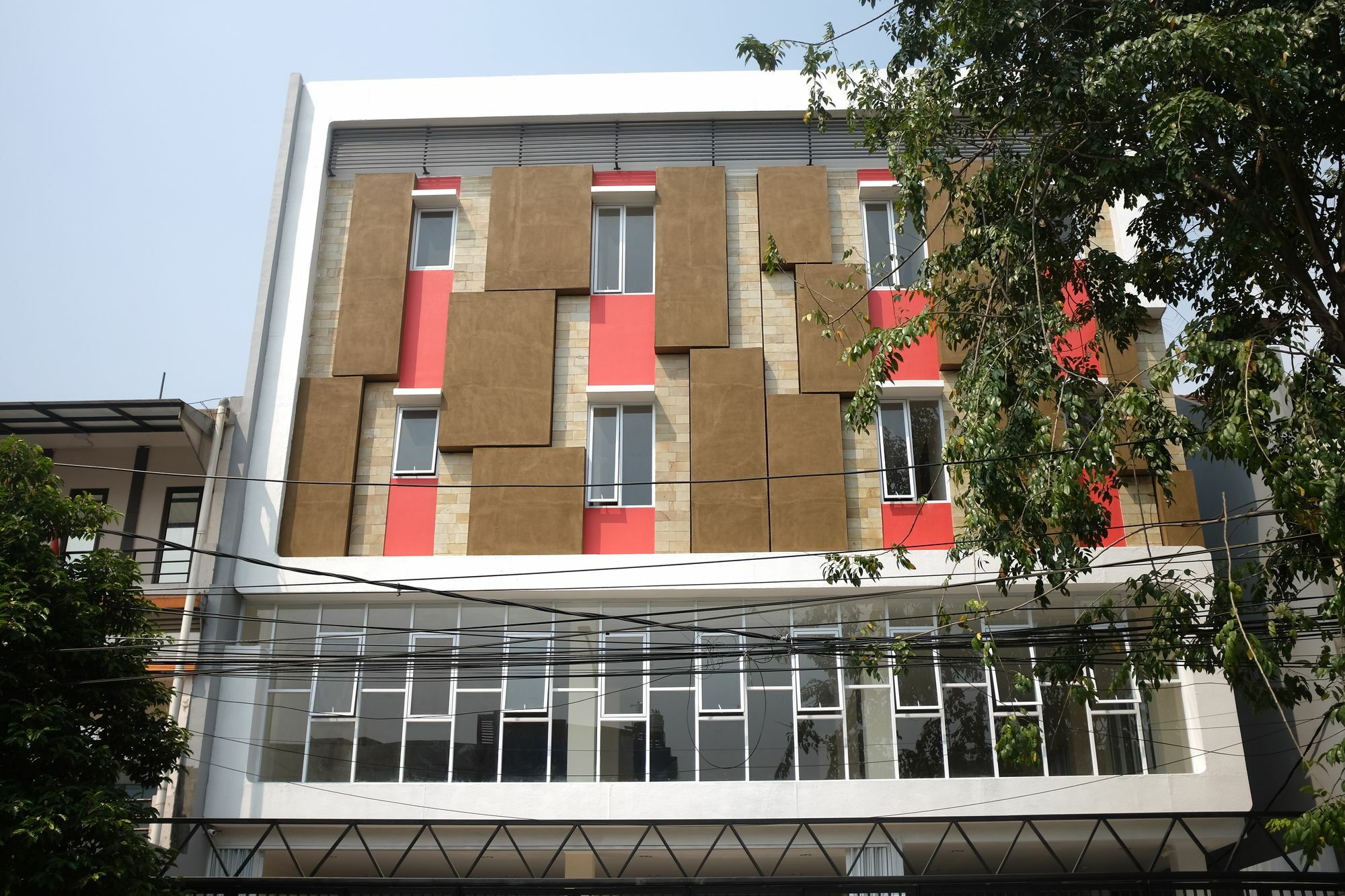 Reddoorz Plus Near Mall Ciputra Джакарта Екстериор снимка