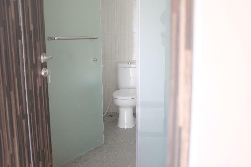 Reddoorz Plus Near Mall Ciputra Джакарта Екстериор снимка